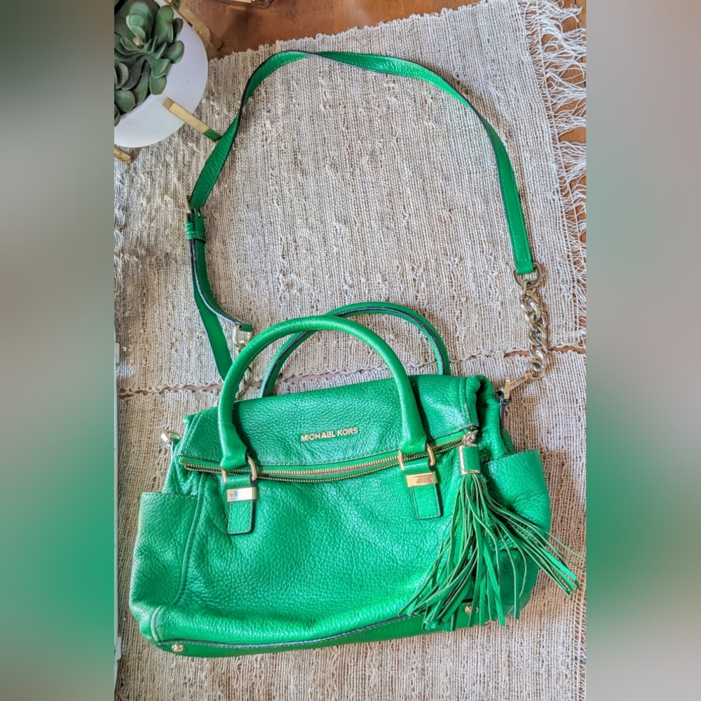 Michael Kors • kelly green bag with tassel zipper and crossbody strap RARE